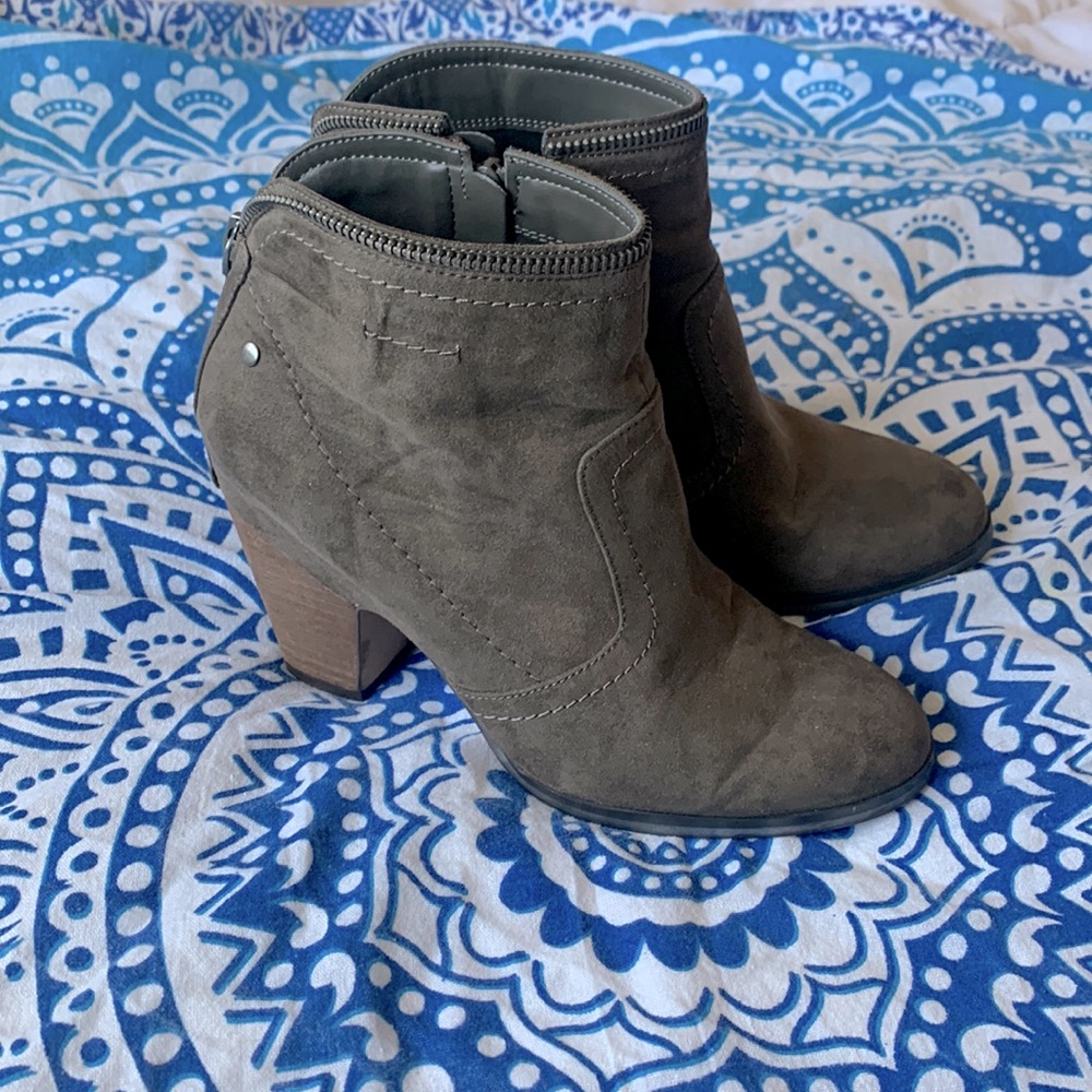Crown Vintage ankle bootie